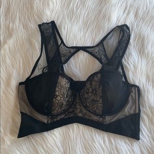♥️Victoria’s Secret Lux Floral Embroidered bra ♥️